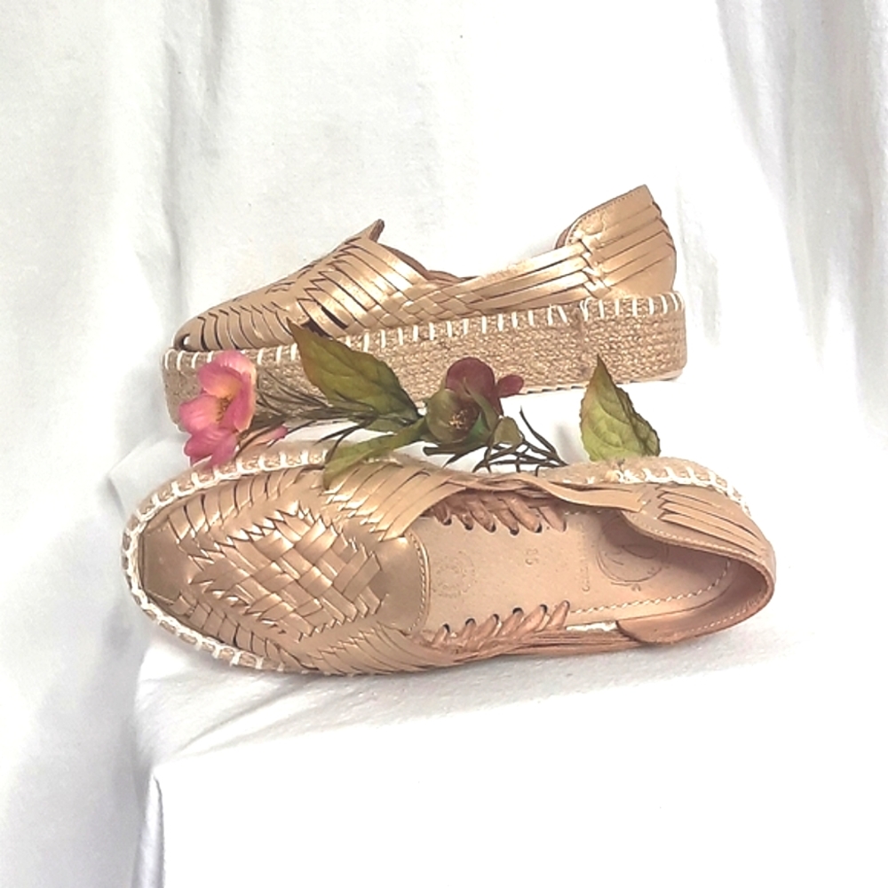 "y" Espadrilles Gold Leather Flat Platform Shoes